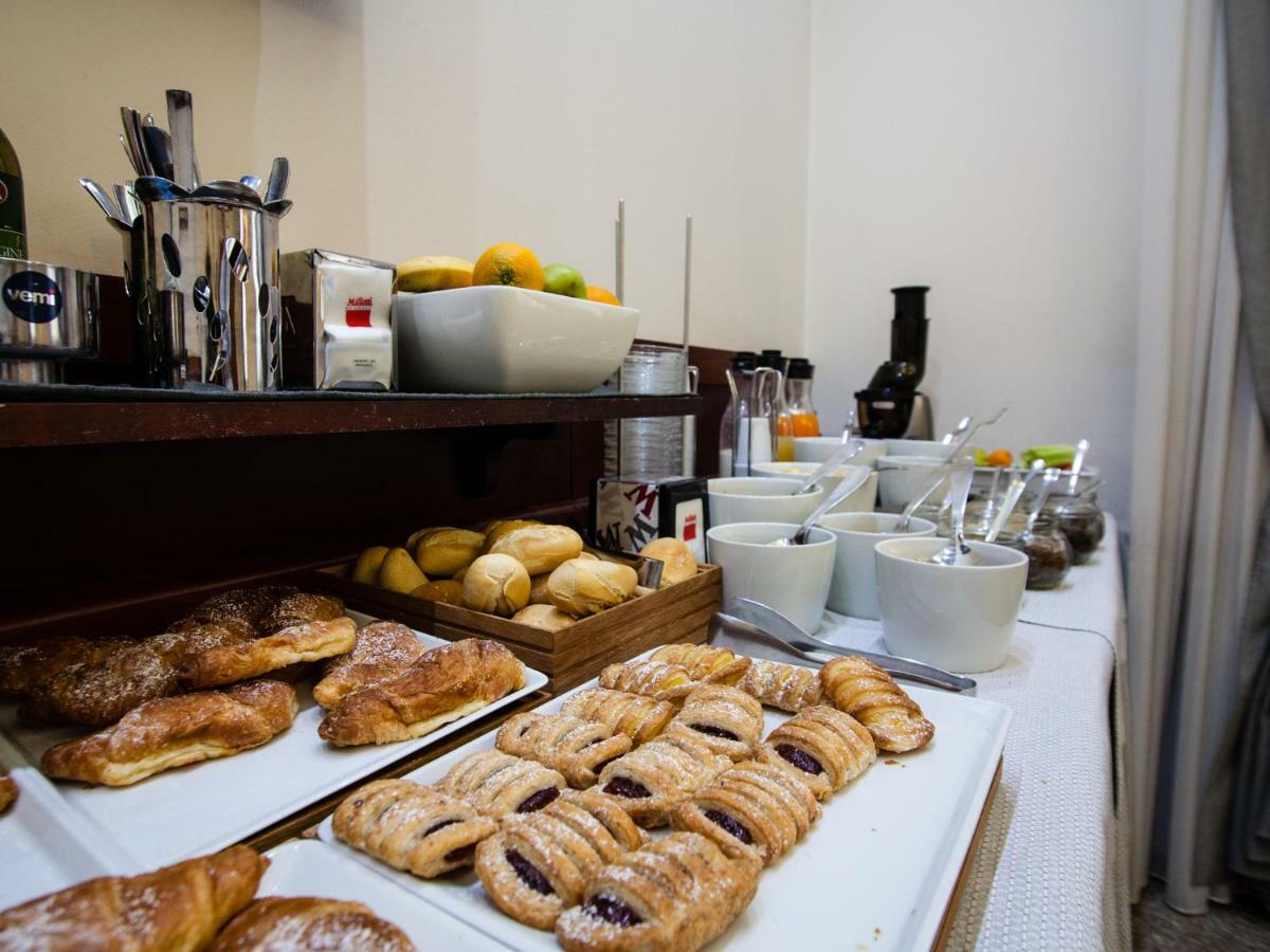 Astoria Deluxe Rooms Bologna Kültér fotó